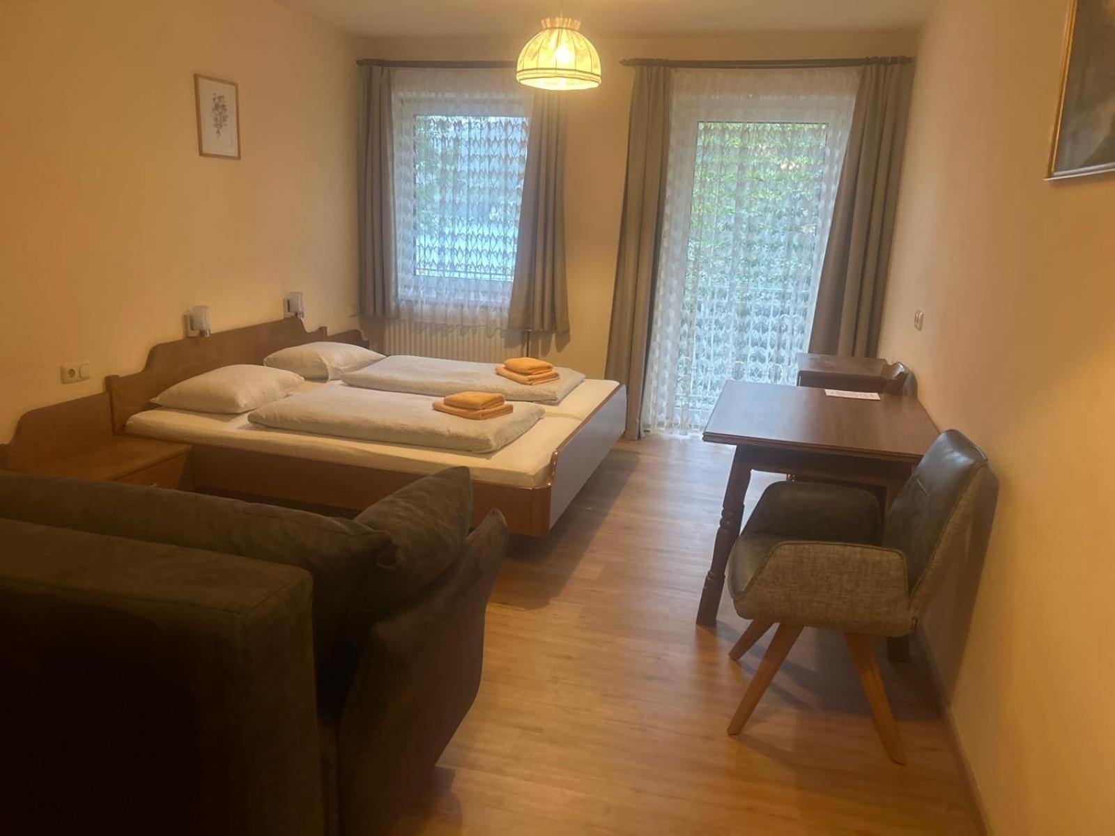 Gasthof Mit Seeterasse & Appartements Zur Landeroith Weyregg Exterior foto