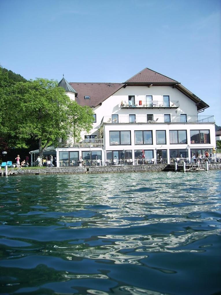 Gasthof Mit Seeterasse & Appartements Zur Landeroith Weyregg Exterior foto